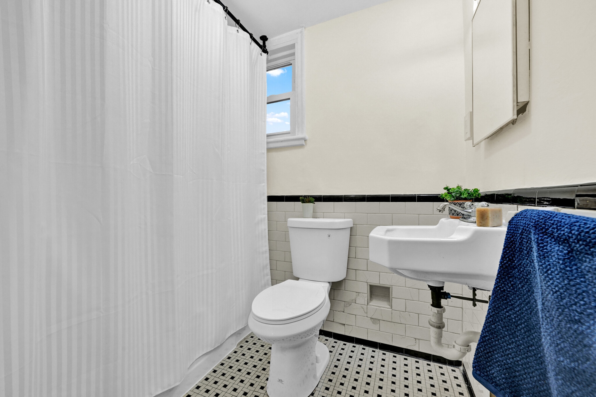 Full Bathroom #2 - 104 Westowne Rd