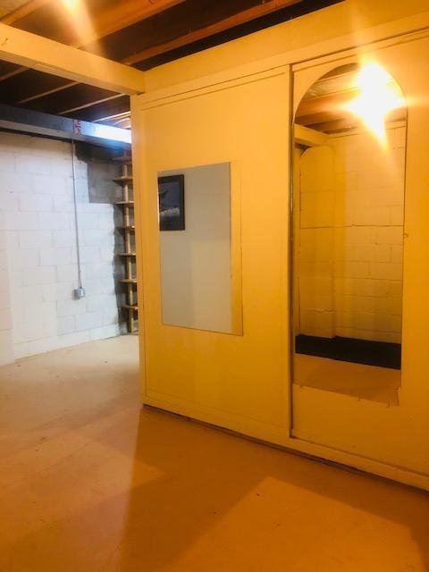 Building Photo - 1013 4th St SE