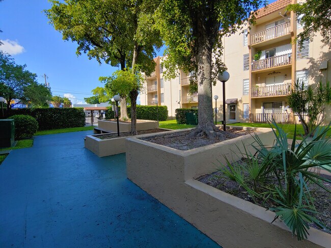 Building Photo - 4715 NW 7th St