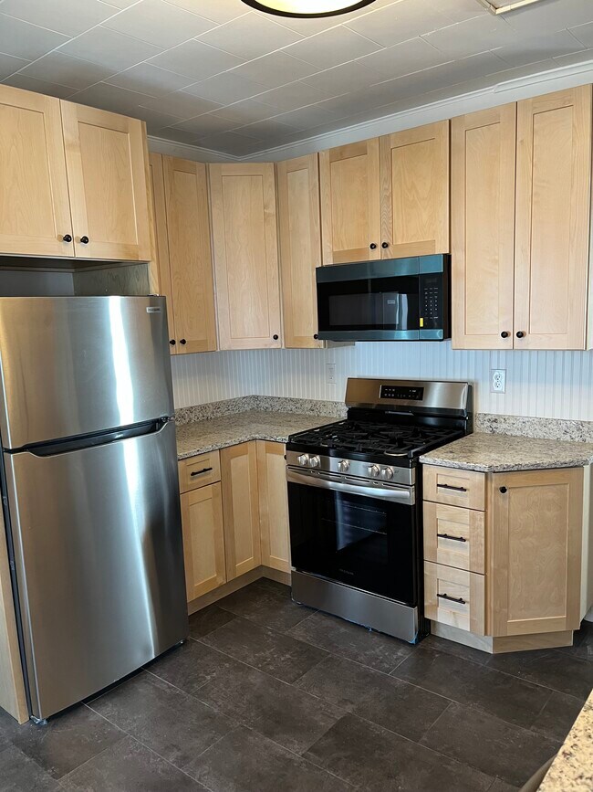 Building Photo - 9 Summer St