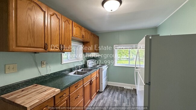 Building Photo - 6244 Grovenburg Rd