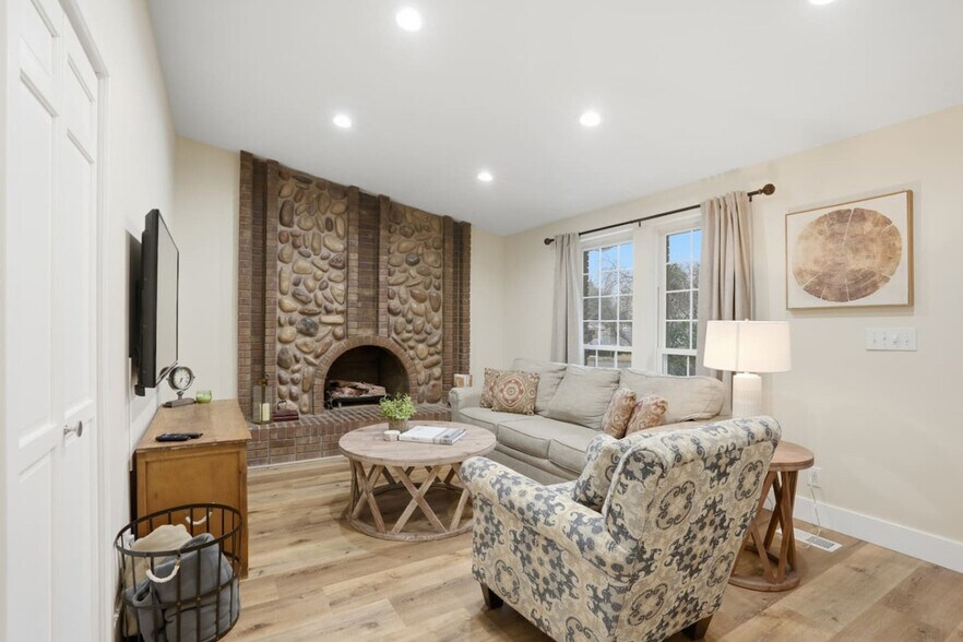 Building Photo - 3588 Bengal Blvd