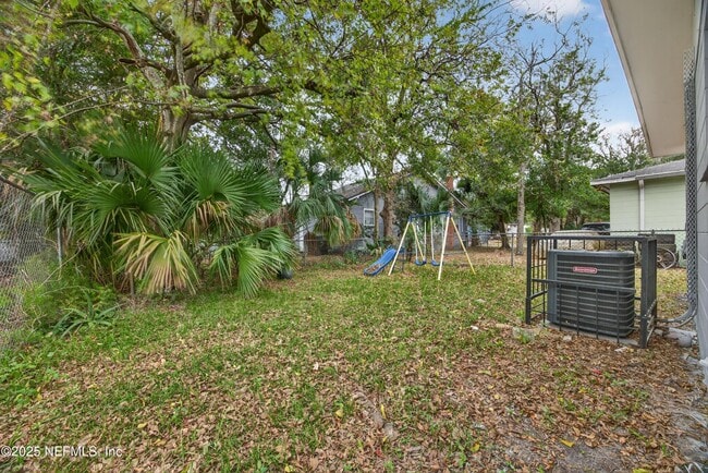 Building Photo - 3811 Chase Ave