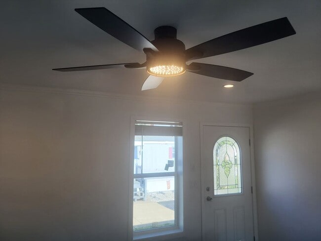 Building Photo - 19 Sandpiper Ln