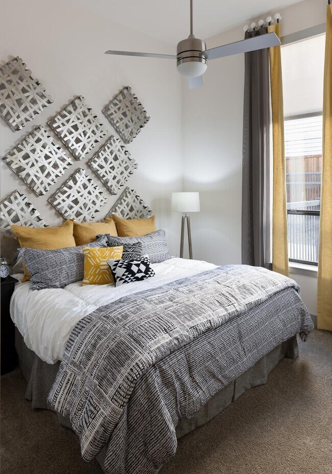 Building Photo - Hello Movie House, Hello 1 Bed Apartment