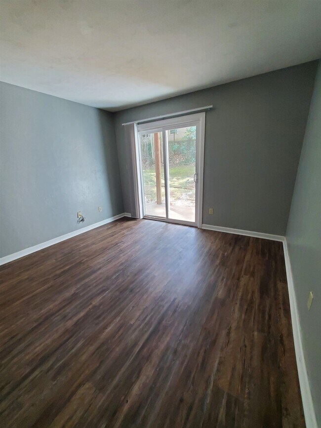 Building Photo - 2903 Woodrich Dr