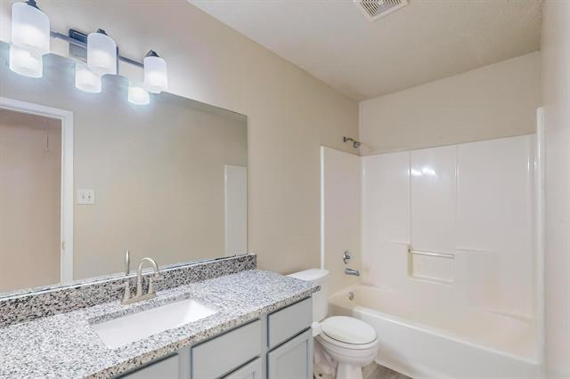 Building Photo - 919 Fairbanks Cir