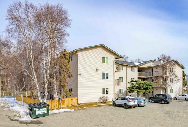 Building Photo - 2BED, 1BATH IN JEWEL LAKE AREA |LAUNDRY IN UNIT!!!