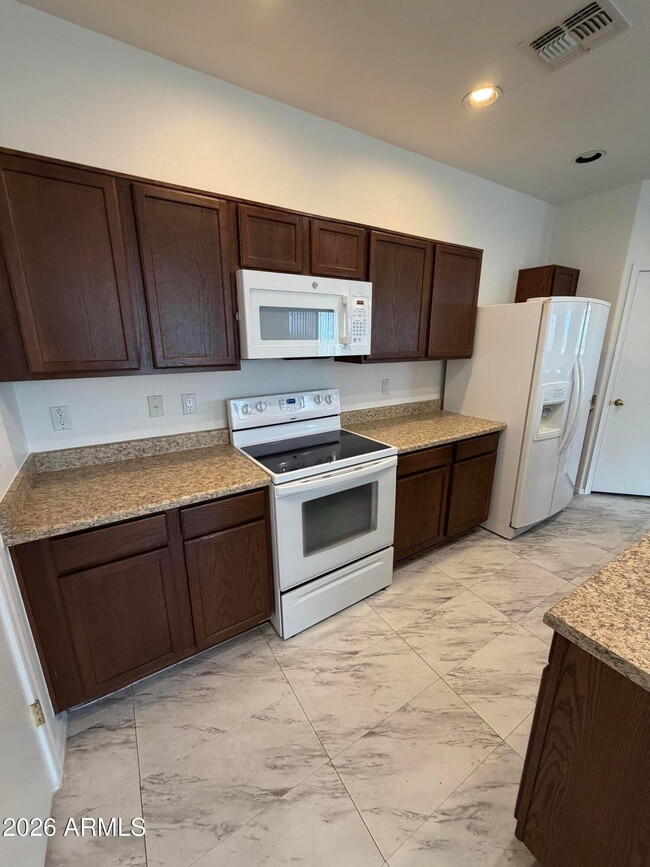 Building Photo - 7464 S 31st Pl