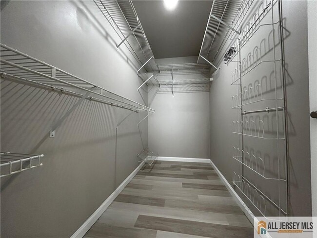 Building Photo - 13 Sweetgum Ln