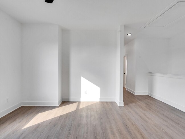 Building Photo - 4421 Reed Rd