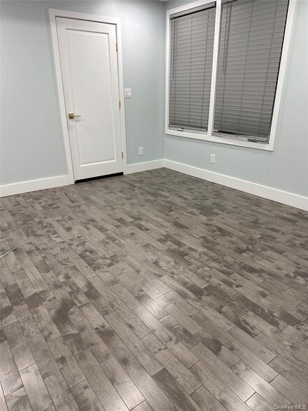 Building Photo - 588 W Broadway