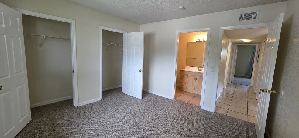 Building Photo - 605 Northlake Blvd