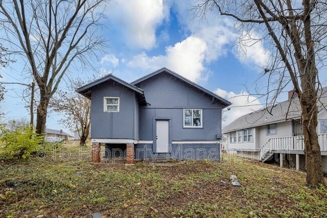 Building Photo - 4109 Monroe Ave