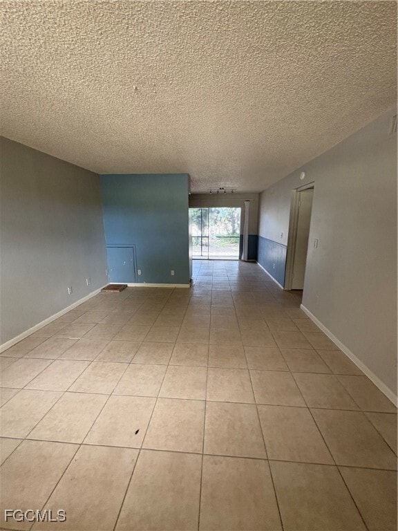 Building Photo - 1560 Colonial Blvd