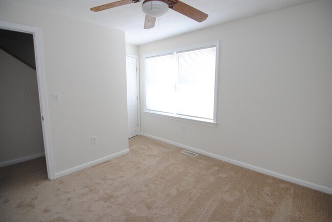 Building Photo - 18 Cadogan Way