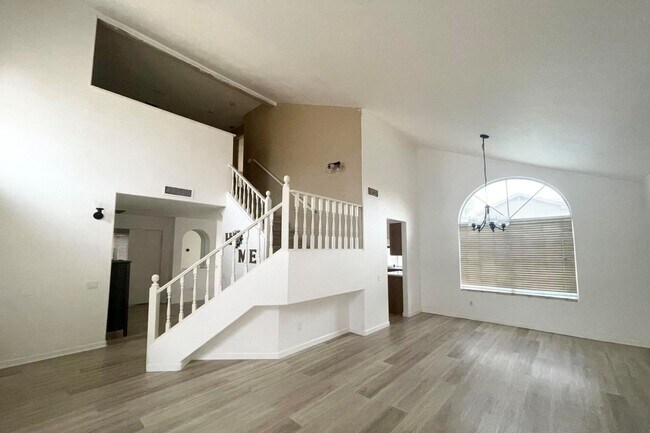 Building Photo - 11417 W Sage Ct