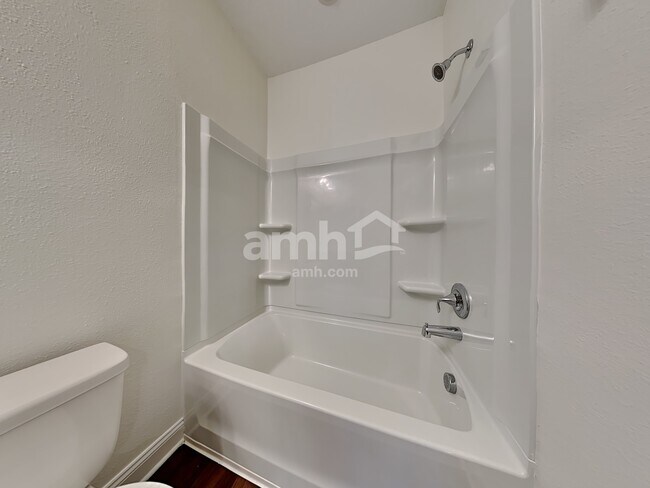 Building Photo - 311 Banyan Frst Dr