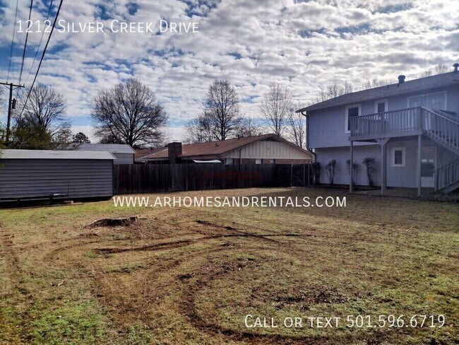Building Photo - 1212 Silver Creek Dr