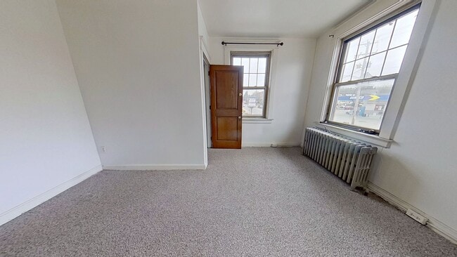 Building Photo - 1303 Mt Rose Ave