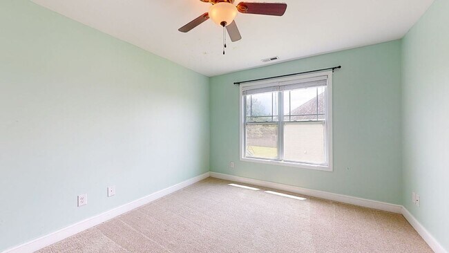 Building Photo - 4 Bedroom Home in Carolina Plantations!