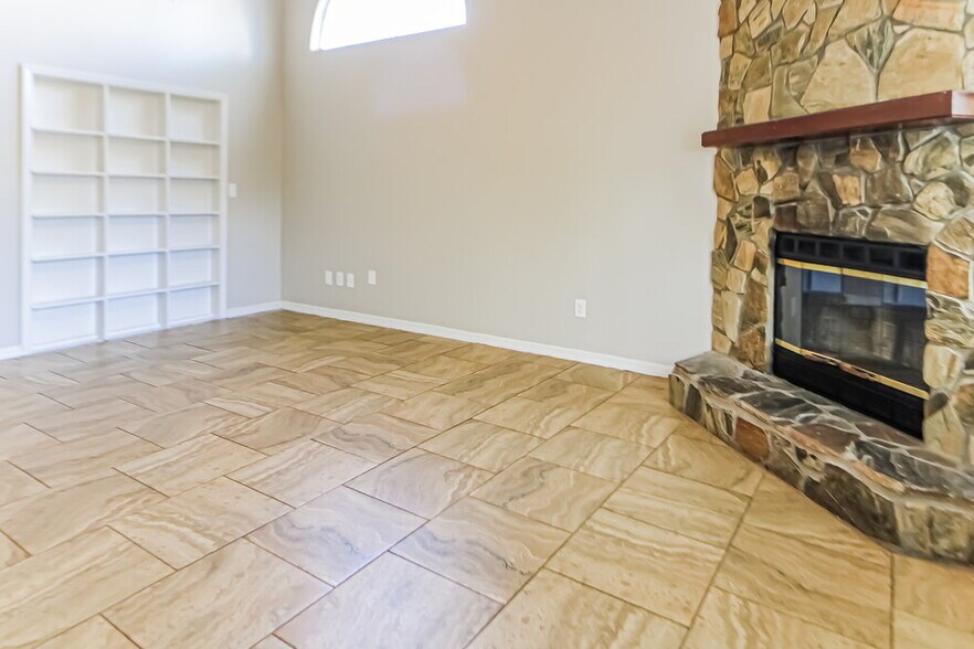 Building Photo - 6753 Long Meadow Cir S
