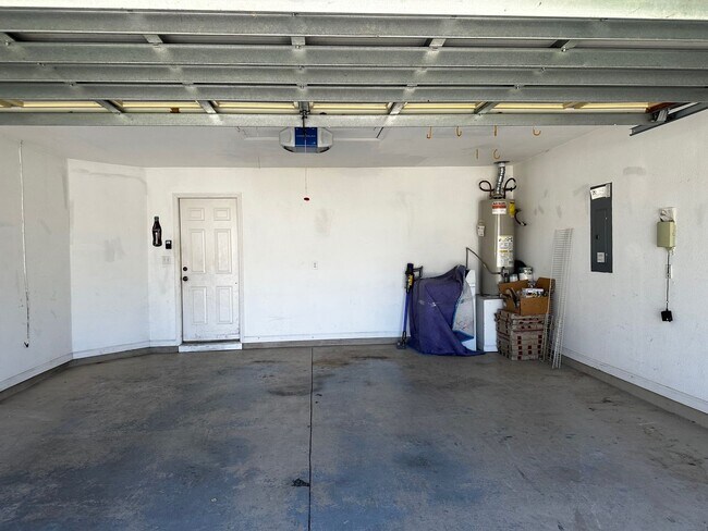 Building Photo - 1141 High Meadow Dr