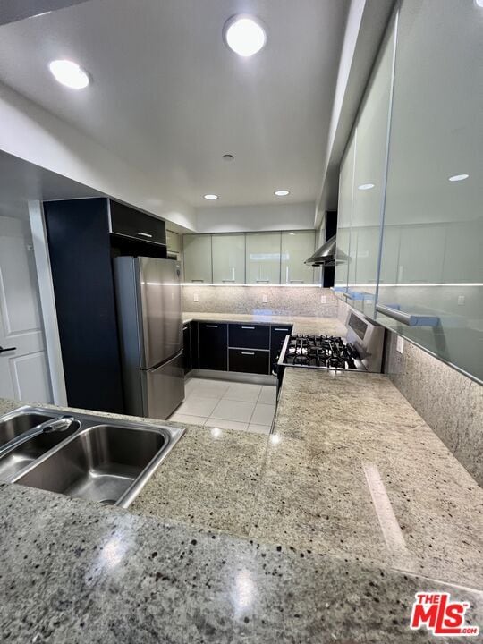 Building Photo - 1353 N Fuller Ave