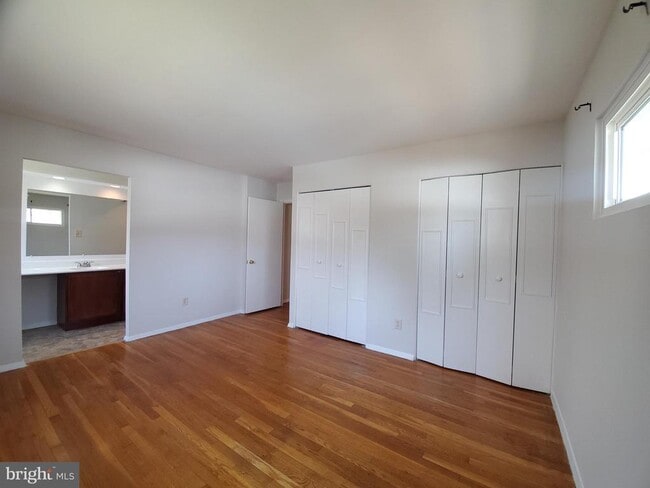 Building Photo - 702 W Edmonston Dr