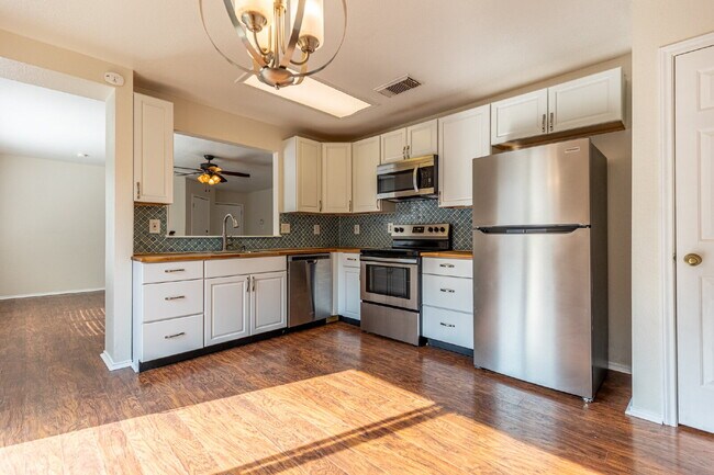 Building Photo - 2518 Paddle Creek