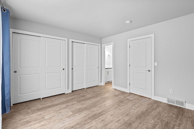 Building Photo - 1613 Barnwood Dr