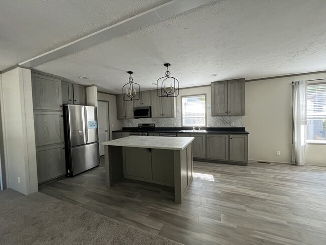 Building Photo - 5417 S Deadwood Dr