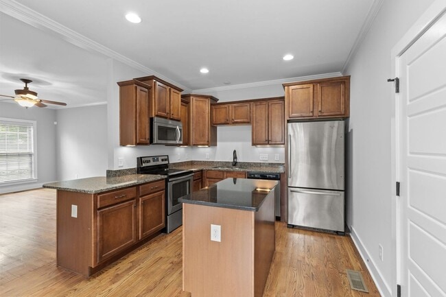 Building Photo - AVAILABLE NOW IN GERMANTOWN. Great Walkable Neighborhood! 3 Bed 2.5 Bath Town Home. $3,100 Per Month