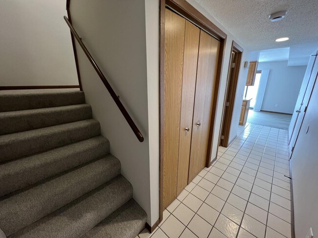 Building Photo - 2210 18th Ave SE