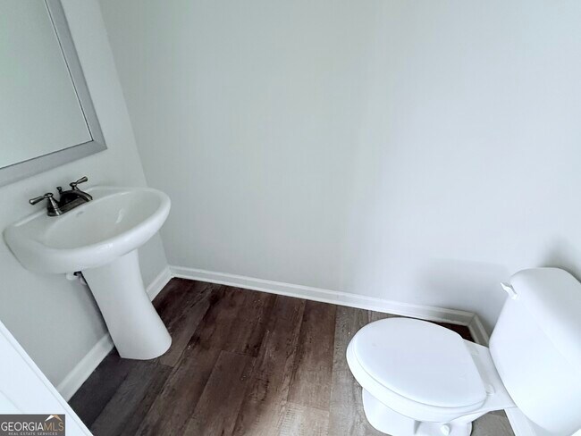 Building Photo - 179 Goodall Woods Dr