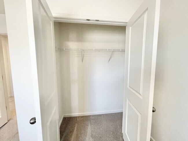 Building Photo - BEAUTIFUL 3 Bedroom Townhome minutes from I-85 -Concord Lakes AVAILABLE NOW