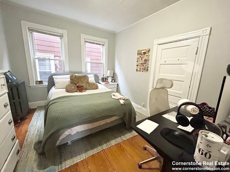 Building Photo - 38 Cherokee St