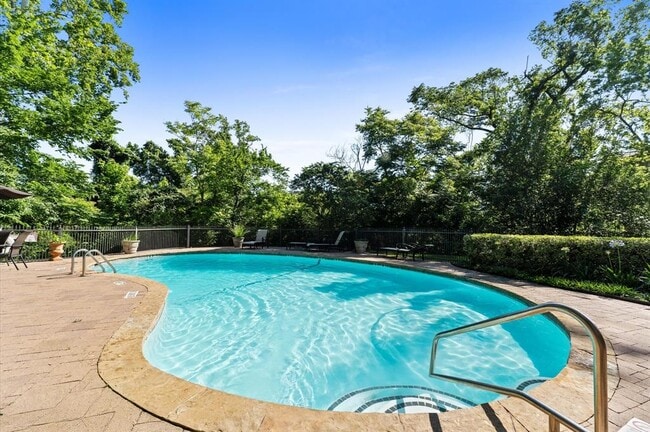 Building Photo - 6591 Bayou Glen Rd