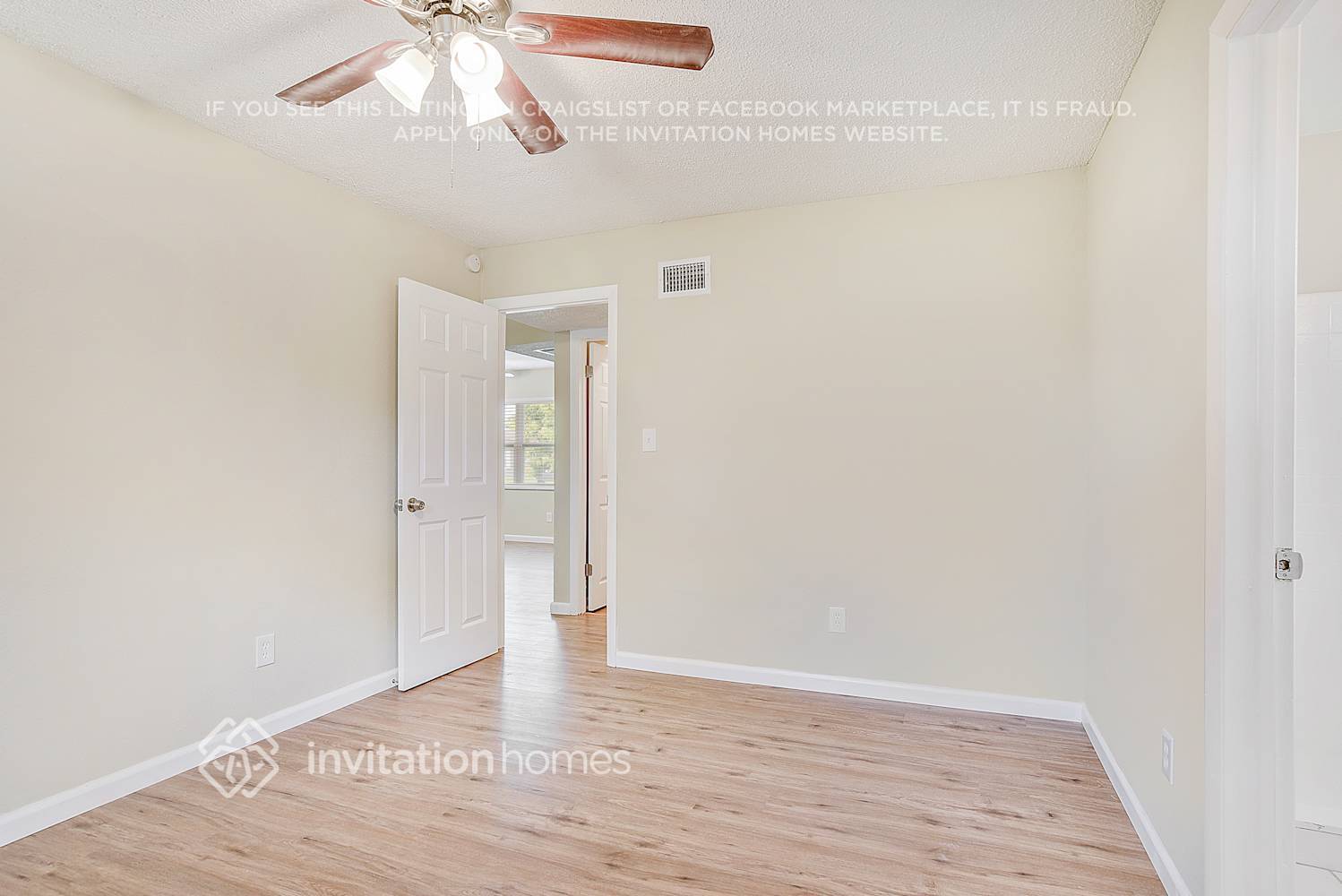 Building Photo - 4033 Castlegate Dr