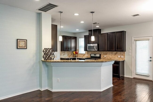 Building Photo - 404 Buttercup Creek Blvd