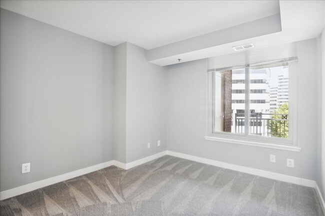 Building Photo - Luxury Building - 6th Floor - 1/1 with a b...