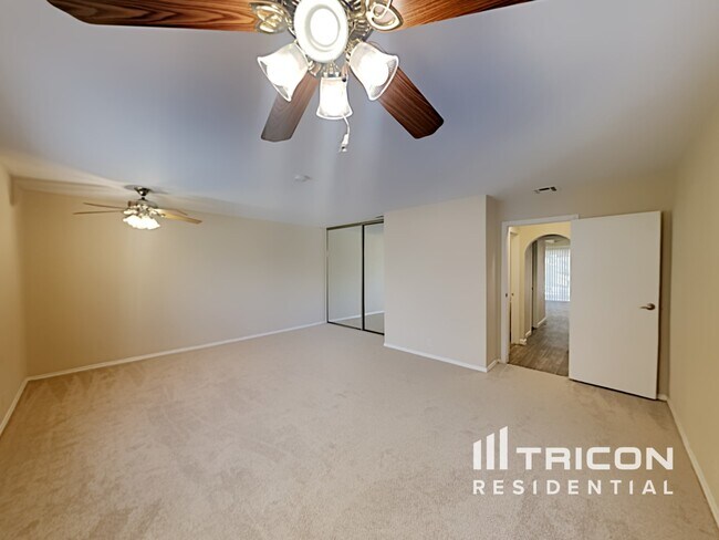 Building Photo - 3746 Terrace Dr