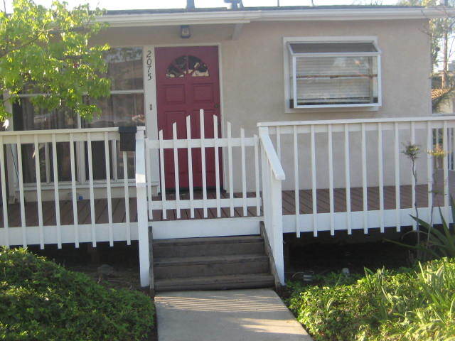 Building Photo - 2075 Thomas Ave