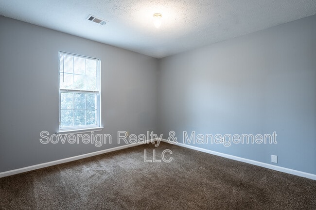 Building Photo - 5568 Mallard Trail