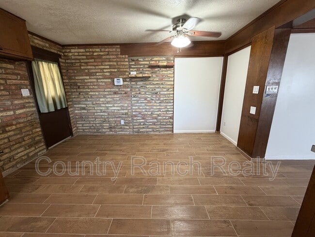 Building Photo - 1044 Paradise Dr