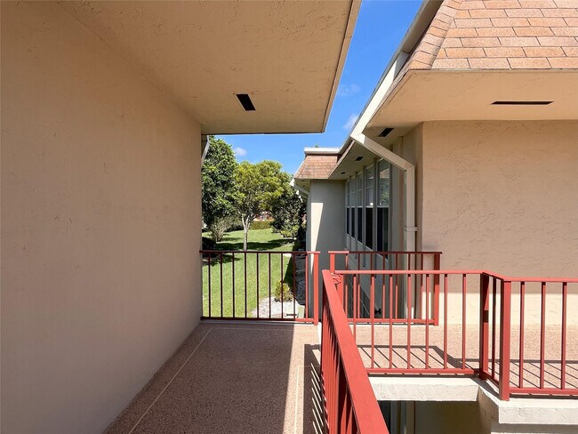 Building Photo - 212 Oxford 400