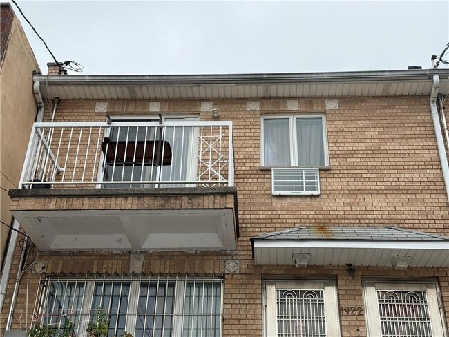 Building Photo - 1922 W 13th St