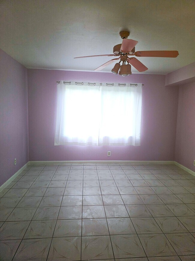 Building Photo - 4140 Looking Glass Ln