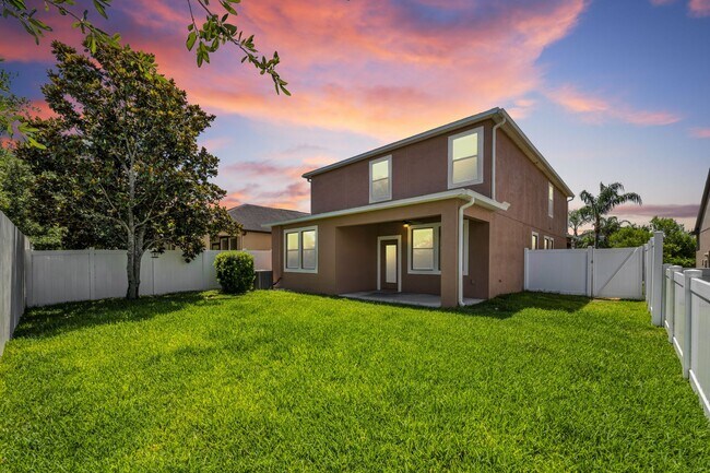 Building Photo - Beautiful Trinity Lakes 5 bedroom 3.5 Baths
