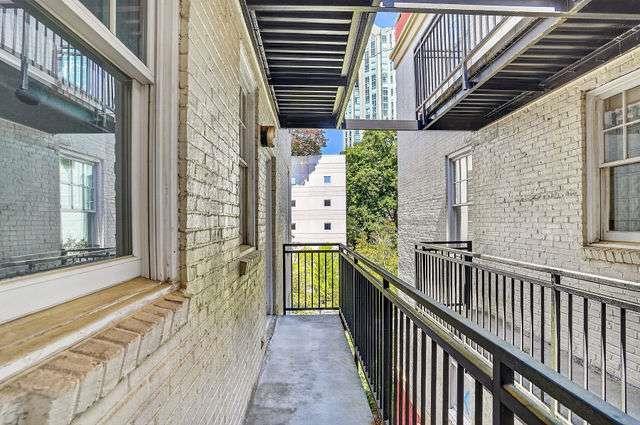 Building Photo - 2840 Peachtree Rd